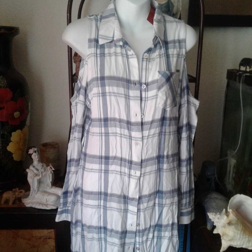 Guess plaid cold shoulder top